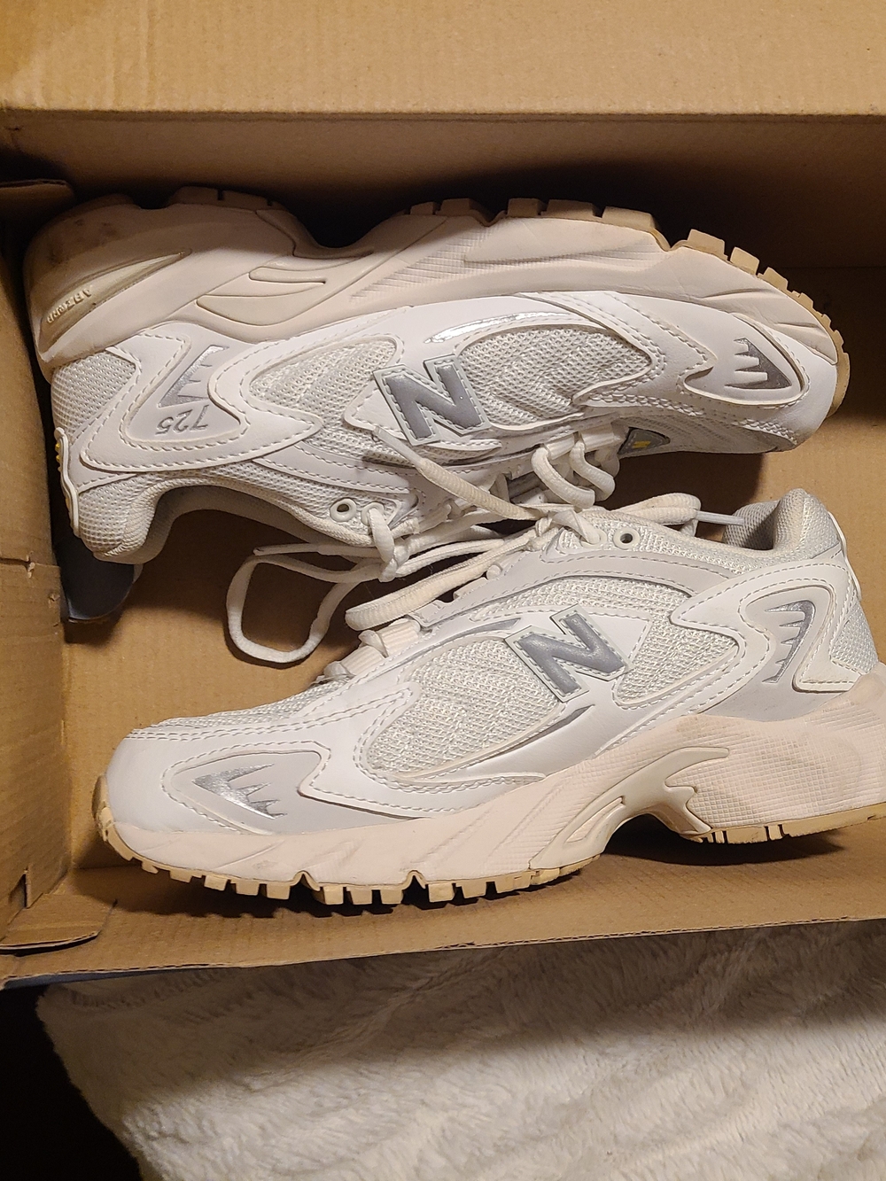 New Balance Women's 725 Leather & Mesh Sneaker in Off-White
